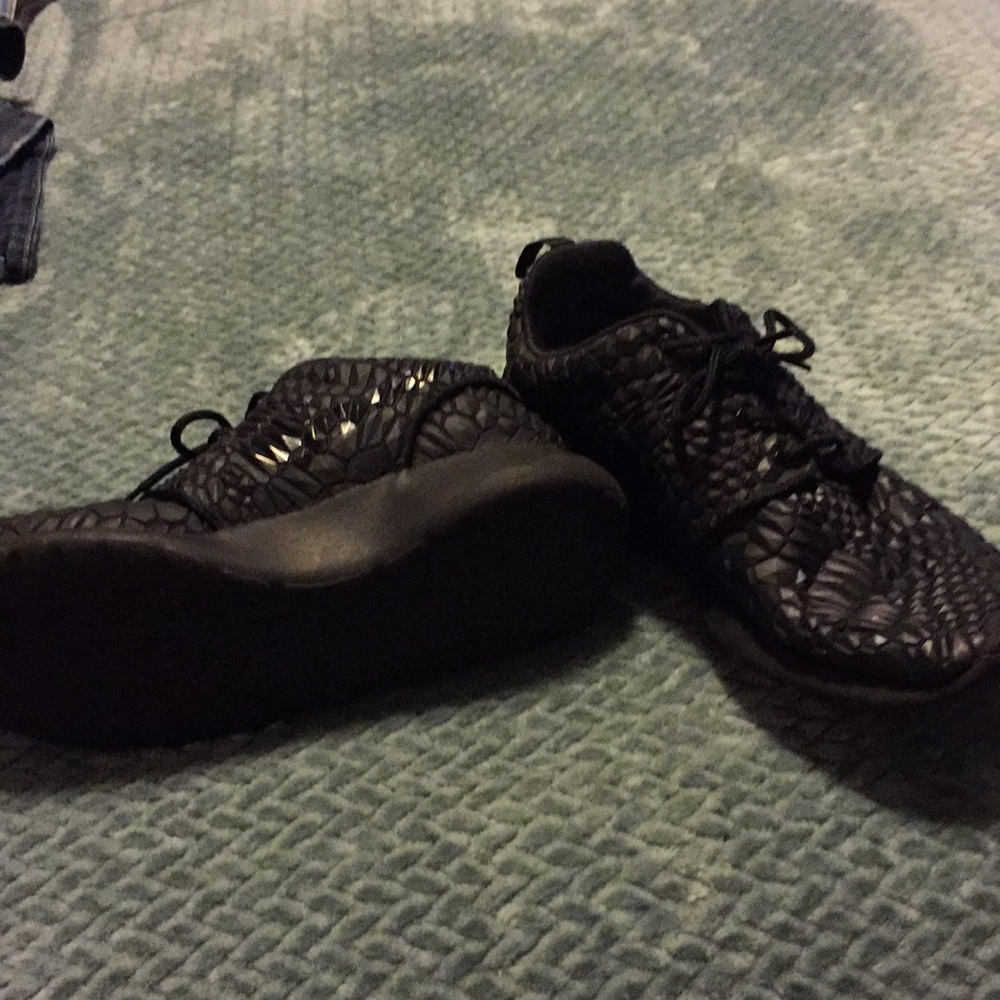 Nike - Picture 2 of 2